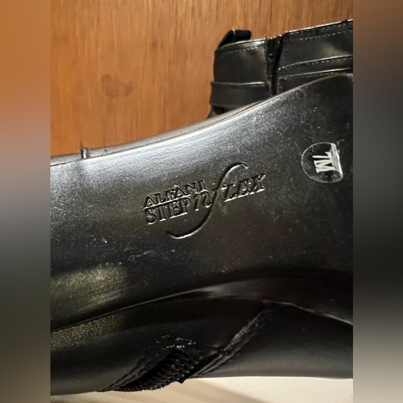 Alfani Step'n' Flex Ankle Boots - Picture 14 of 14